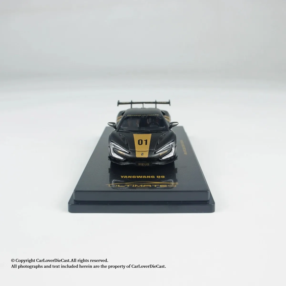 INNO 1/64 Yangwang U9 2025 Edycja Limitowana na Wystawę Model Samochodu Samochody do Ekspozycji w Pomieszczeniach Model Symulacyjny Kolekcjonerski Samochód Zabawki dla Chłopców Prezent
