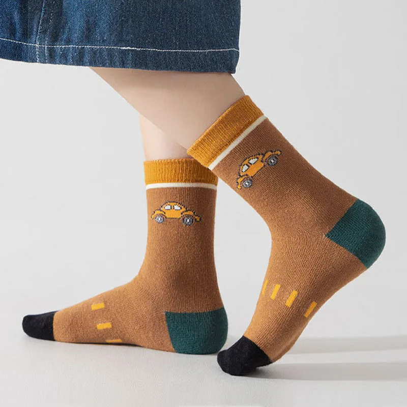 5 Paar rutschfeste Socken-Set für Jungen, niedliches Cartoon-Motiv, Auto, Bus, Bagger, Streifenmuster, bequem, atmungsaktiv, für Kinder und Babys – Detail 6