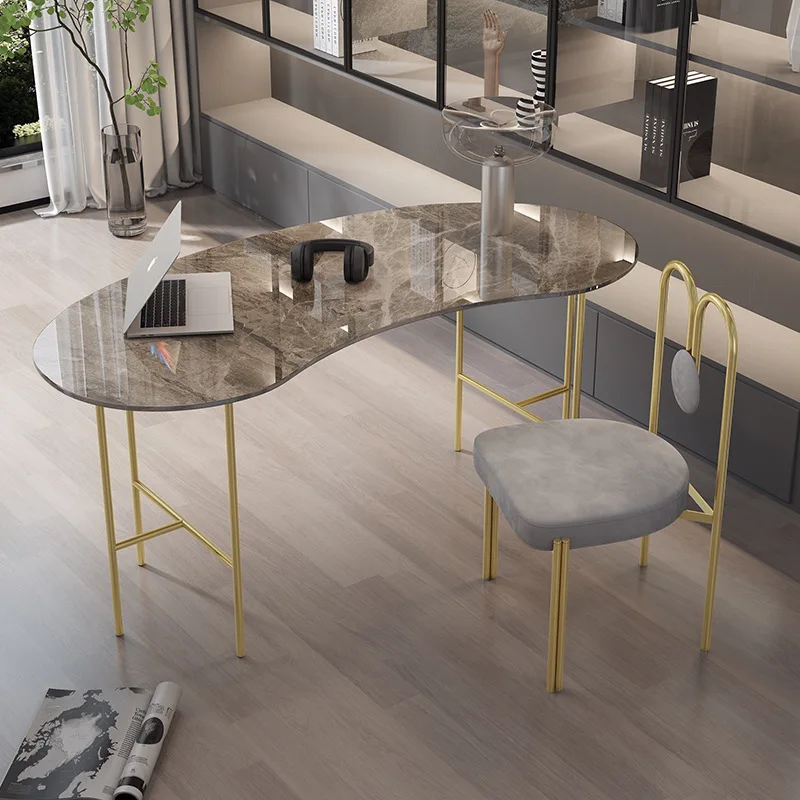 현대적인 가벼운 럭셔리 창의적인 심플한 암석 슬래브 책상 미니멀리스트 침실 곡선형 컴퓨터 인터넷 유명인 스타일 책상