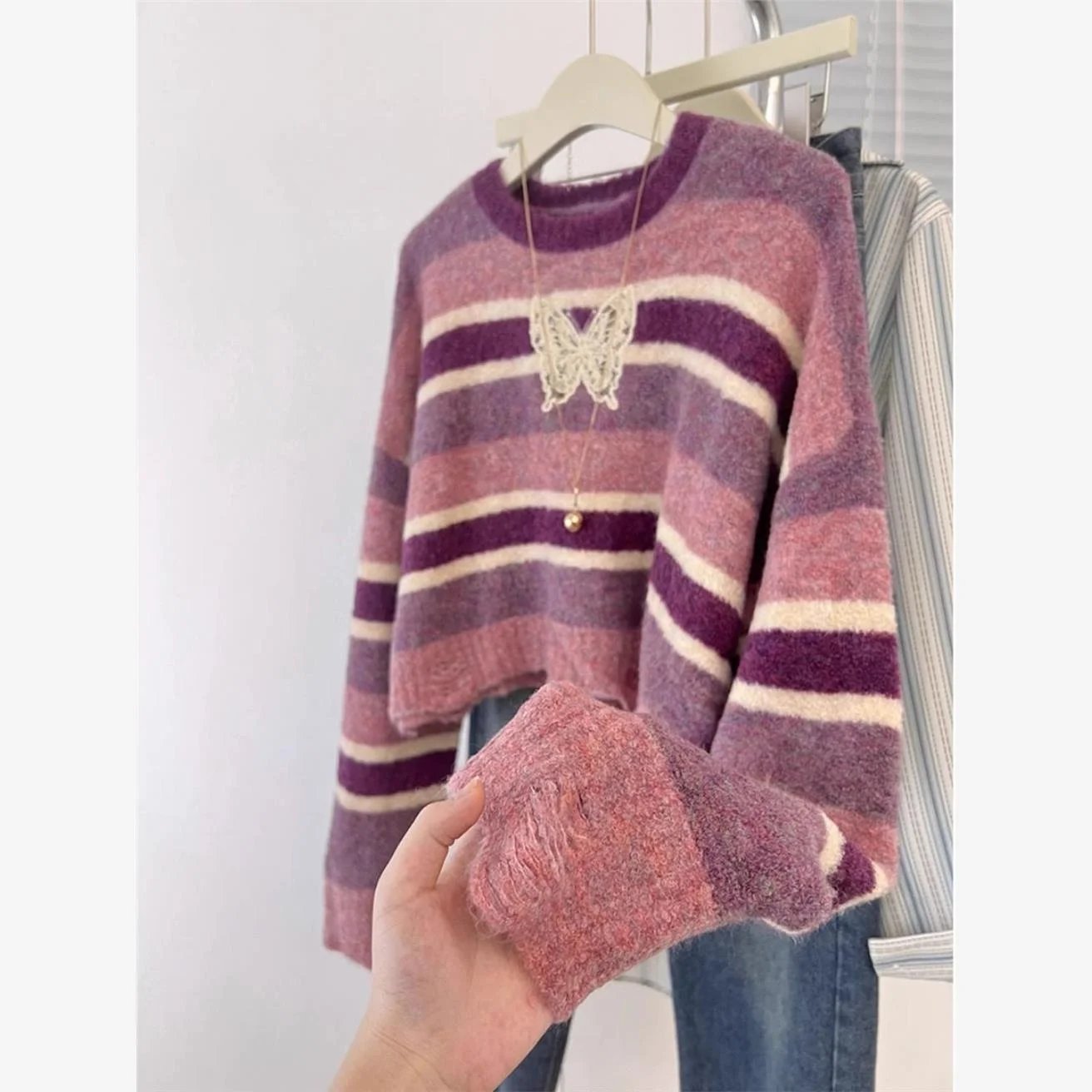 

Женский вязаный свитер ort, новинка 2025, осень-зима, американский ретро цвет в полоску, верхняя одежда, трикотаж с отверстиями, топ