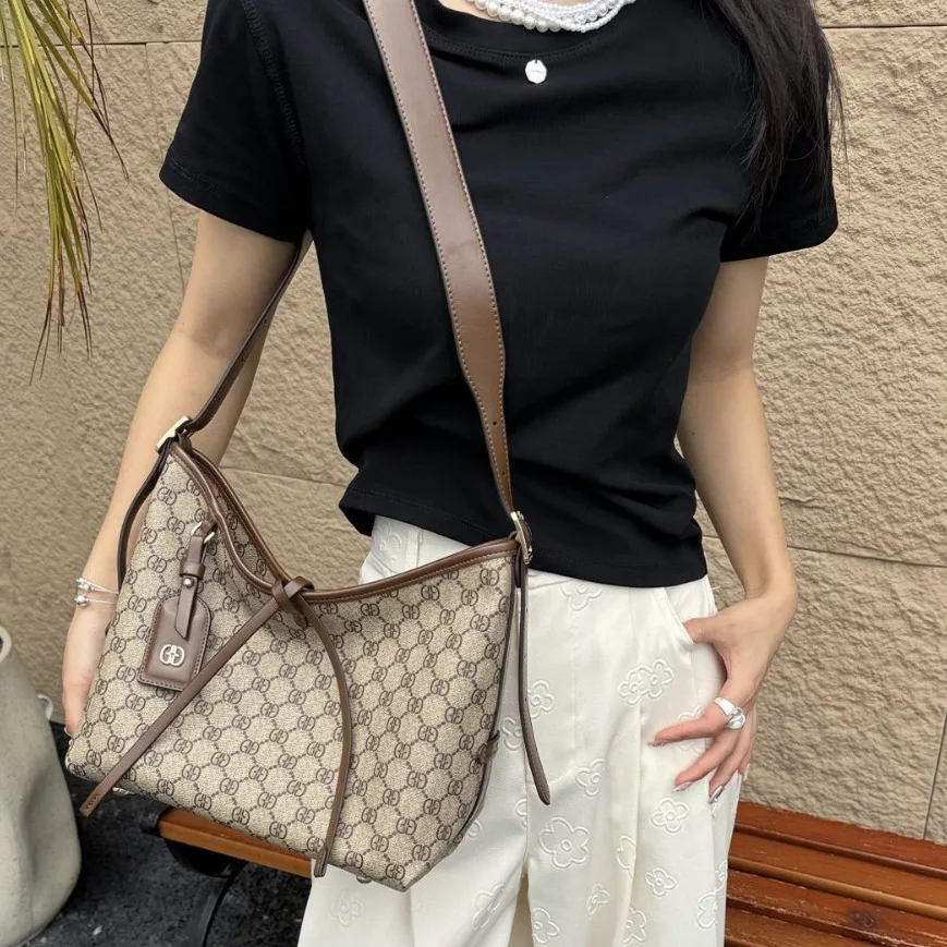 2024 New Casual Hobo Shoulder Bag with Large Capacity Print Tote Bag Soft Leather and Versatile Crossbody Bag for Women