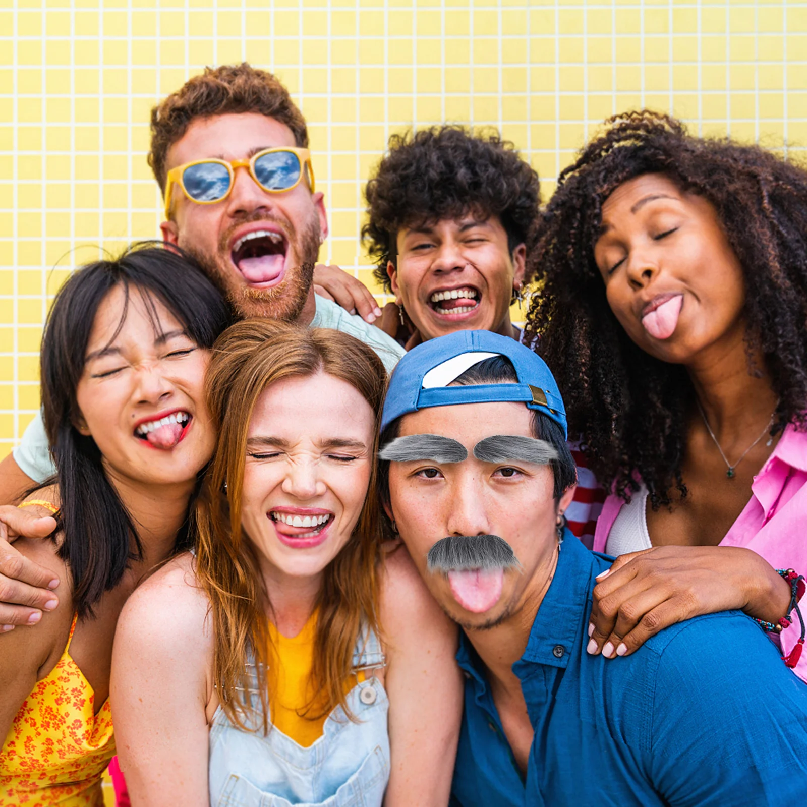 12 Zestawów Realistycznych Sztucznych Wąsów Brwi Samoprzylepnych Sztucznych Brod dla Mężczyzn na Halloween Imprezę Cosplay Akcesoria