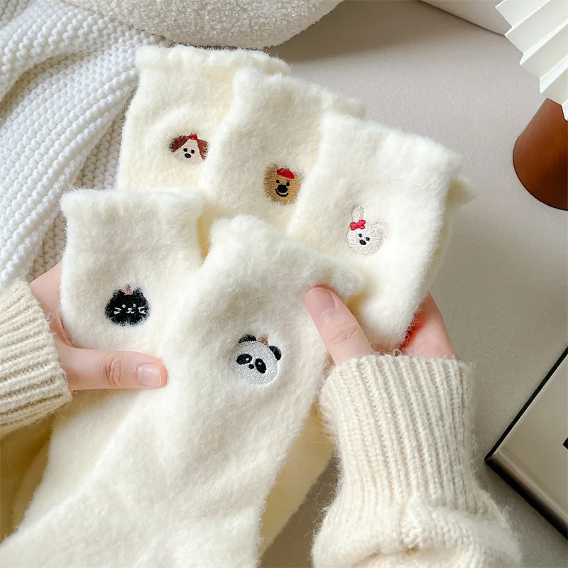 

3/5 Pairs Women Soft Winter Warm Socks Animal Cartoon Embroidery Plush Sock Elastic Sock Mouth Thick Fashion Cute Girl Socks