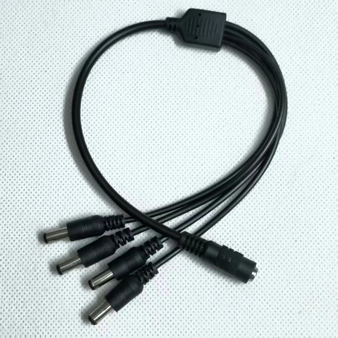50pcs-dc-power-splitter-adapter-connector-cable-1-to-4-output-55-21mm-for-cctv-surveillance-security-camera-led-light-strip