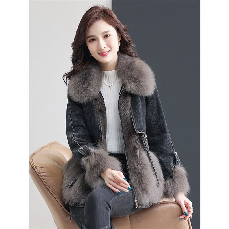 

2022 Winter New Women Loose Imitation Fox Fur Stitching Denim Thickened Pie To Overcome Female High-end Slim Vintage Fur Jacket