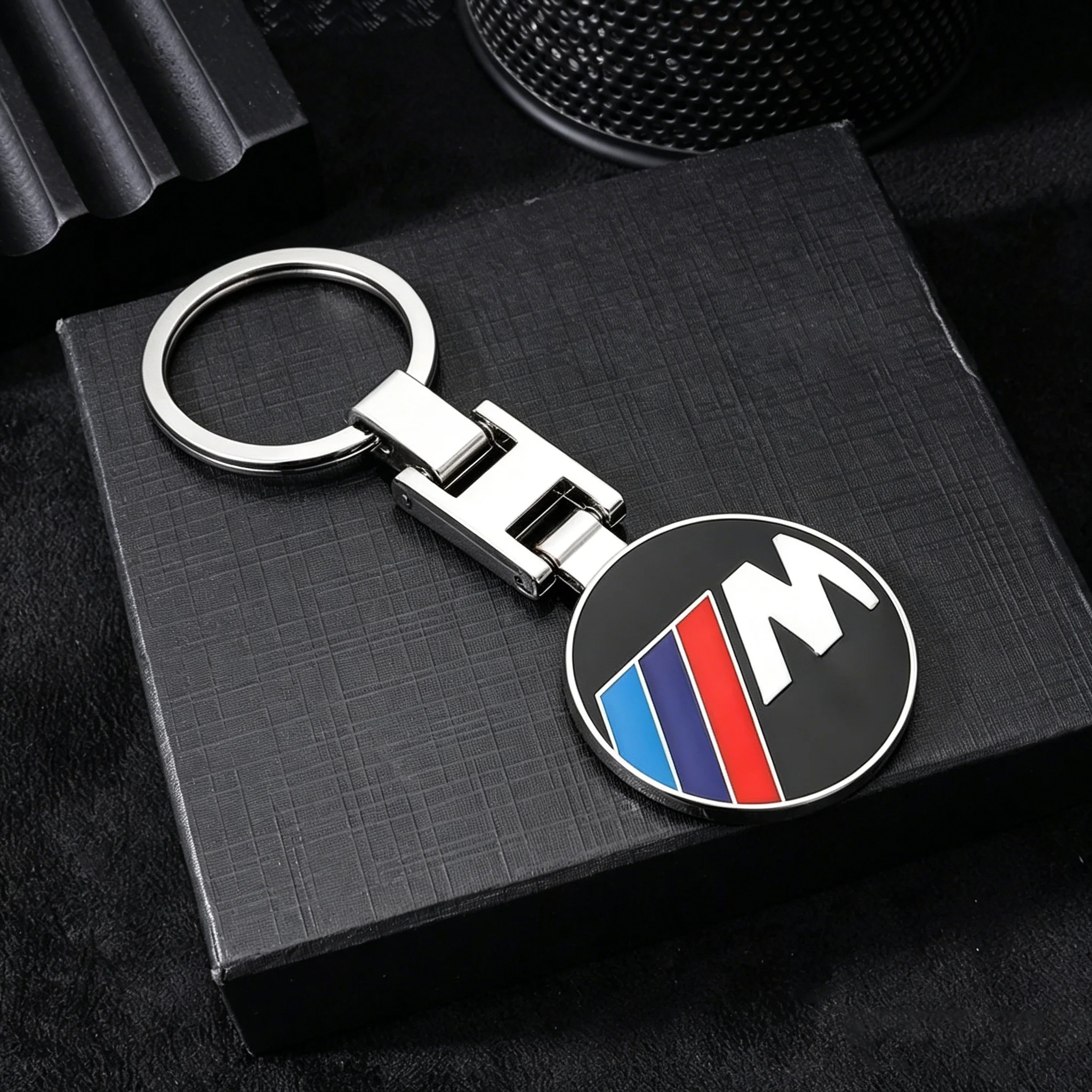 Car 3D Metal Emblem Keychain Badge Key Ring For BMW M Sports E36 E39 E46 E60 E90 E90 F10 F30 G20 G21 G30 G11 F15 X5 Accessories view 2