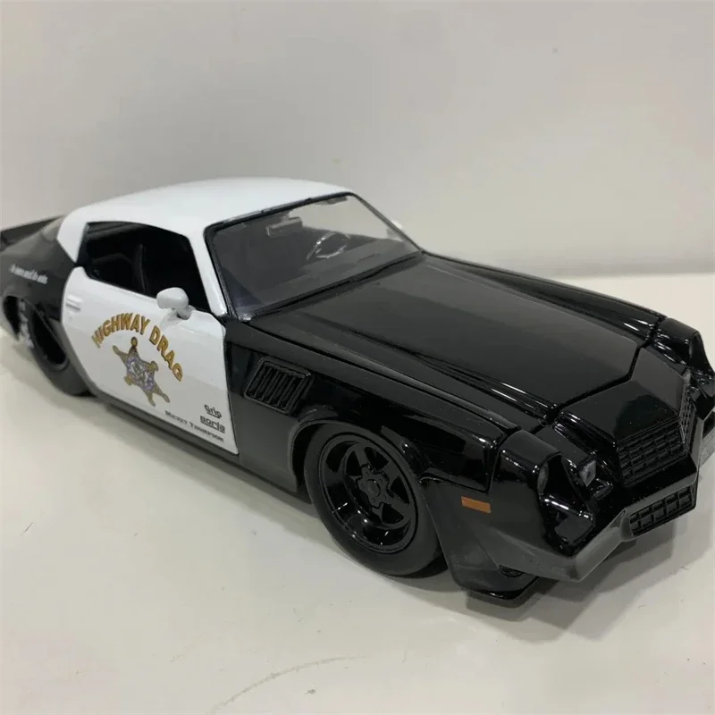 1:24 1979 Chevrolet Camaro Z28 police car Simulation Diecast Car Metal Alloy Model Car Children\'s toys collection gifts J237