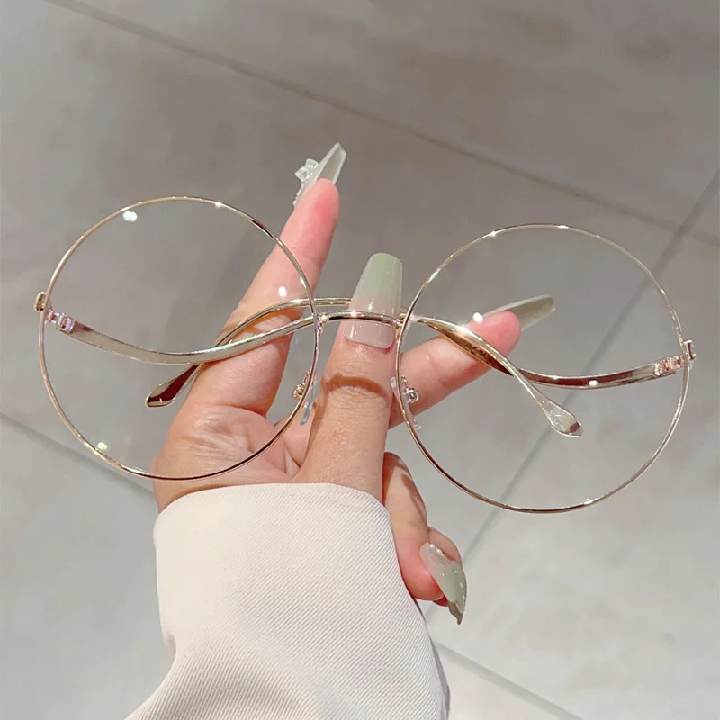 

New Fashion Oversized Sunglasses Women Metal Female UV400 Vintage Ladies Stylish Design Oversized Round Sunglasses For Women