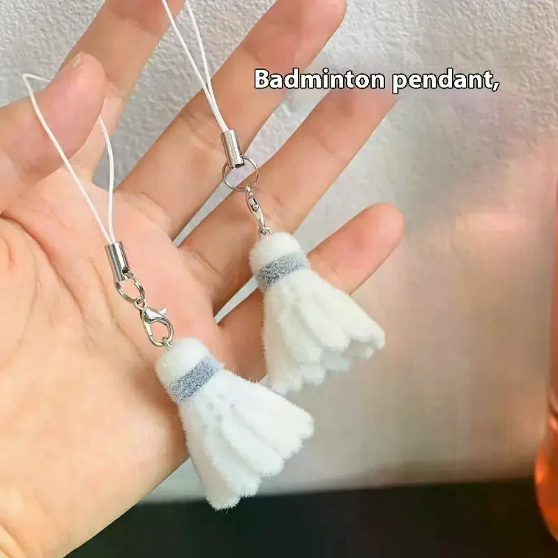 Porte-clés de badminton simulé en peluche motif dessin animé mignon, pendentif Kawaii, breloque pour téléphone, sac et accessoires de bijoux
