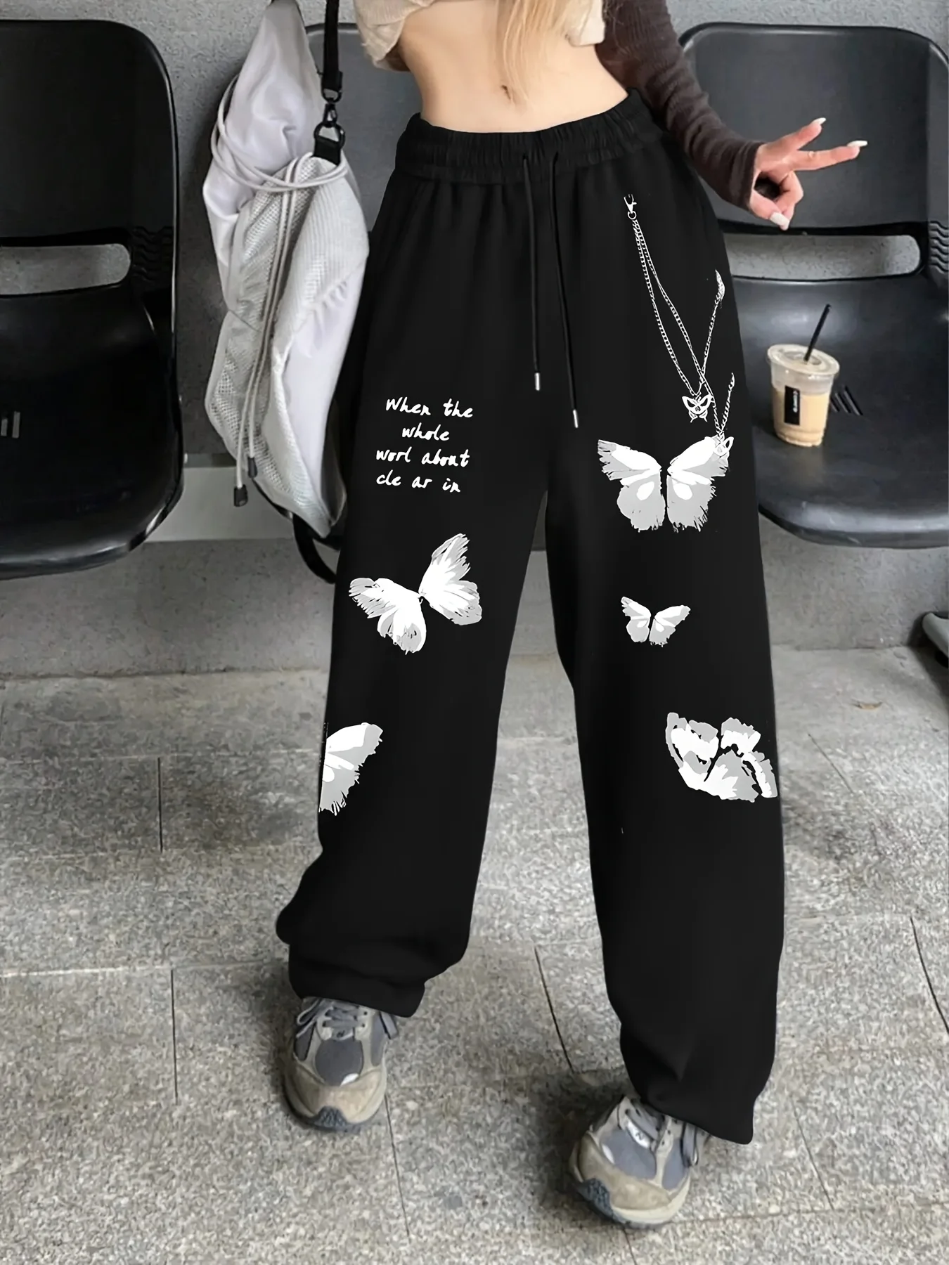 

Женские повседневные спортивные брюки в уличном стиле с принтом бабочек, новинка весенней коллекции, флисовые, свободного кроя, оверсайз, для уличной моды