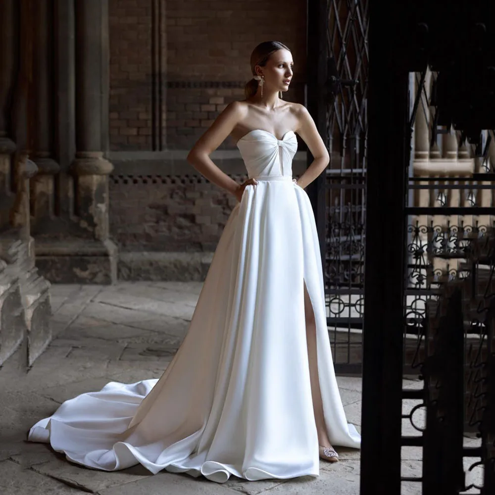 

Simple Wedding Dresses 2025 Customized High Slit Women Bridal Gowns Strapless A Line Vestidos De Noiva Satin Modern Bride Dress