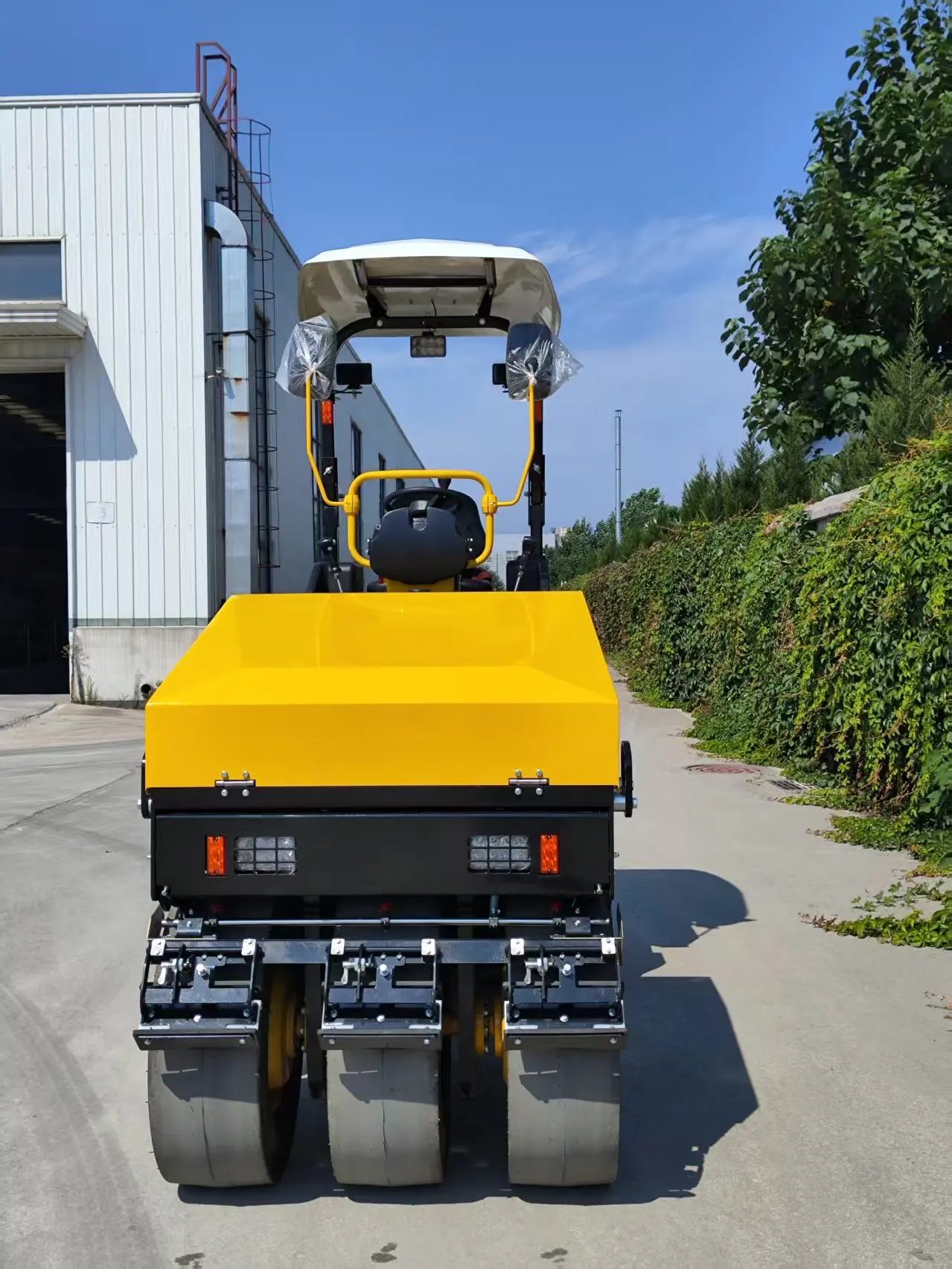 Rubber Tire Roller 35kW Diesel Pneumatic Tyred Compactor 0-14km/h Highway Road Compaction Machine