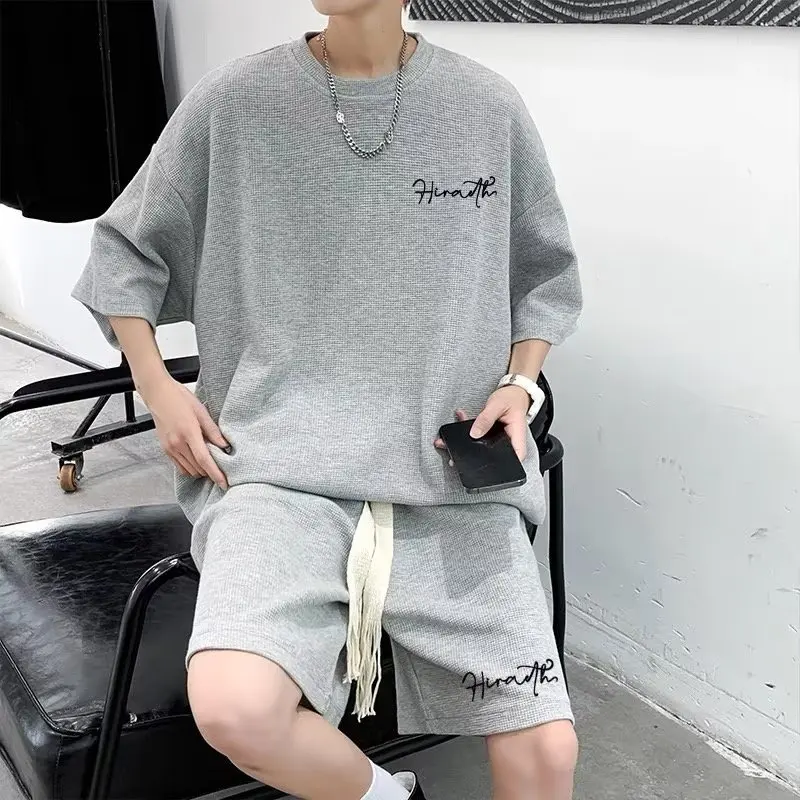 Spring Summer Fashionable Teenage Boy\'s Two-Piece Short Sleeve Shorts Set with Plaid Design Solid Colors Concise Men Clothes