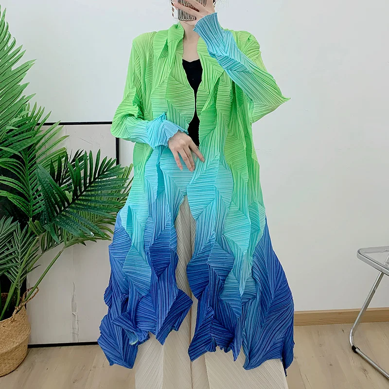 2024 New Fashion Miyake Pleated Gradient Mid-length Loose Cardigan Cape Jacket Autumn Coat Women