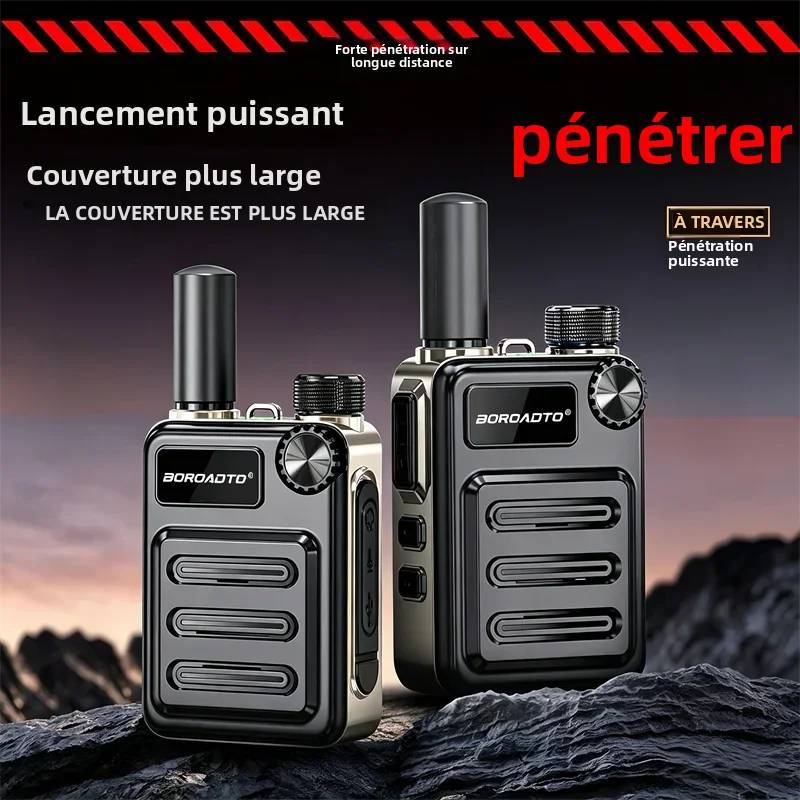 Talkie-walkie haute puissance avec réduction du bruit, son clair, appairage en un clic, longue autonomie et forte portée pour les communications en extérieur.