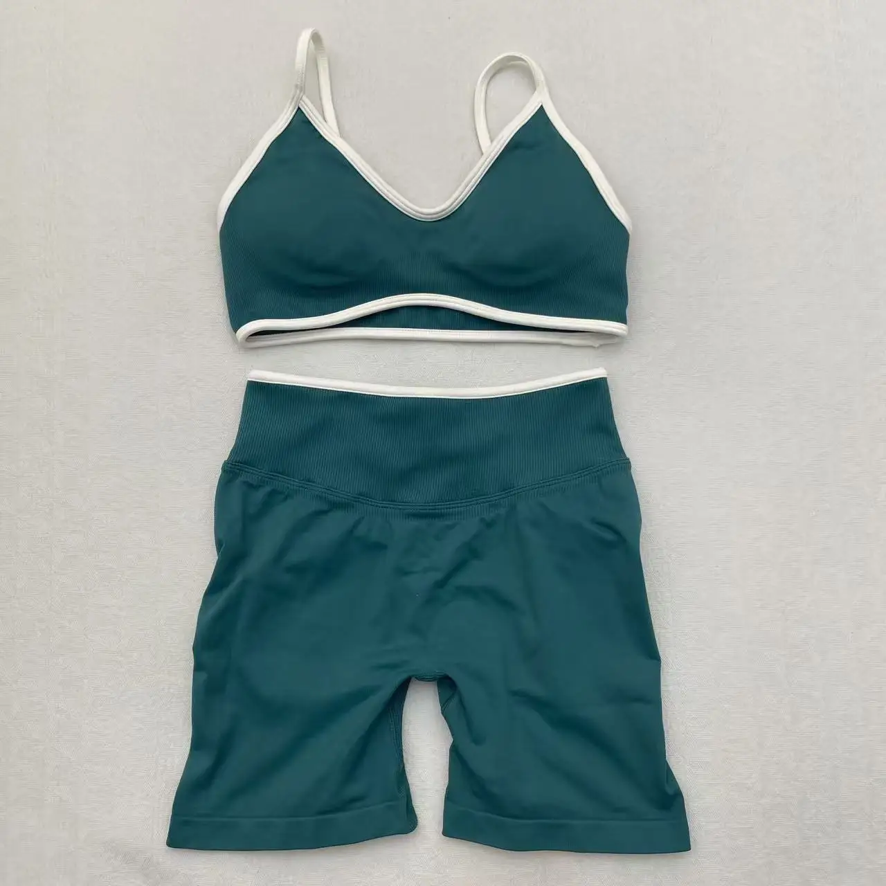 

TE LOGO Бюстгальтер на бретельках Фитнес-шорты Комплект с высокой талией Модный бесшовный костюм для йоги Хип-спортивный костюм на открытом воздухе