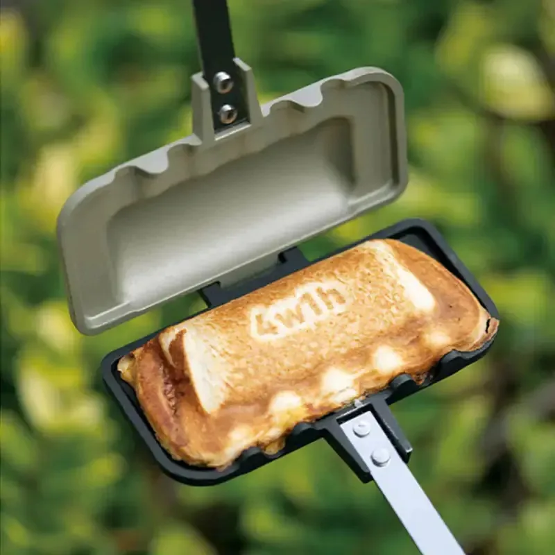 Double-Sided Non Stick Sandwich Baking Pan,Kitchen Sandwich Grill Pan—Suitable for induction cooktops and gas stoves, it's the perfect choice for home kitchens,An excellent gift choice for Christmas and New Year.