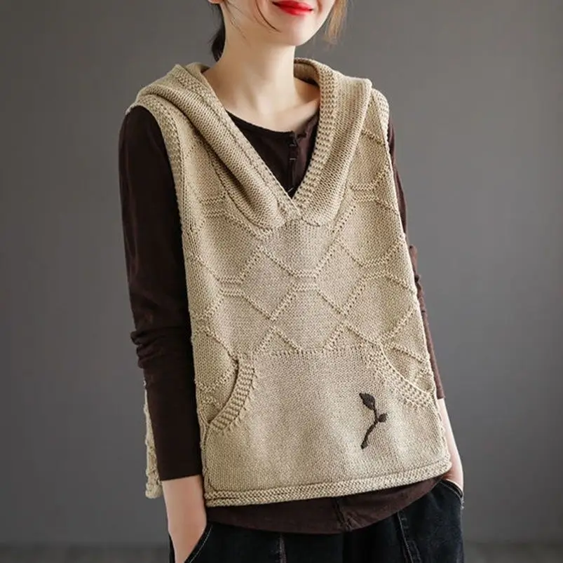 Casual Hooded Knitted Jumpers Women\'s Clothing Sleeveless Spring Summer New Vintage Solid Color Fashion Embroidery Sweater Vest