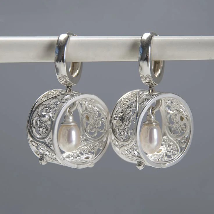 Palace Style Double Layer Hollow Filigree Circle Imitation Pearl Copper Drop Earrings For Women, Suitable For Wedding