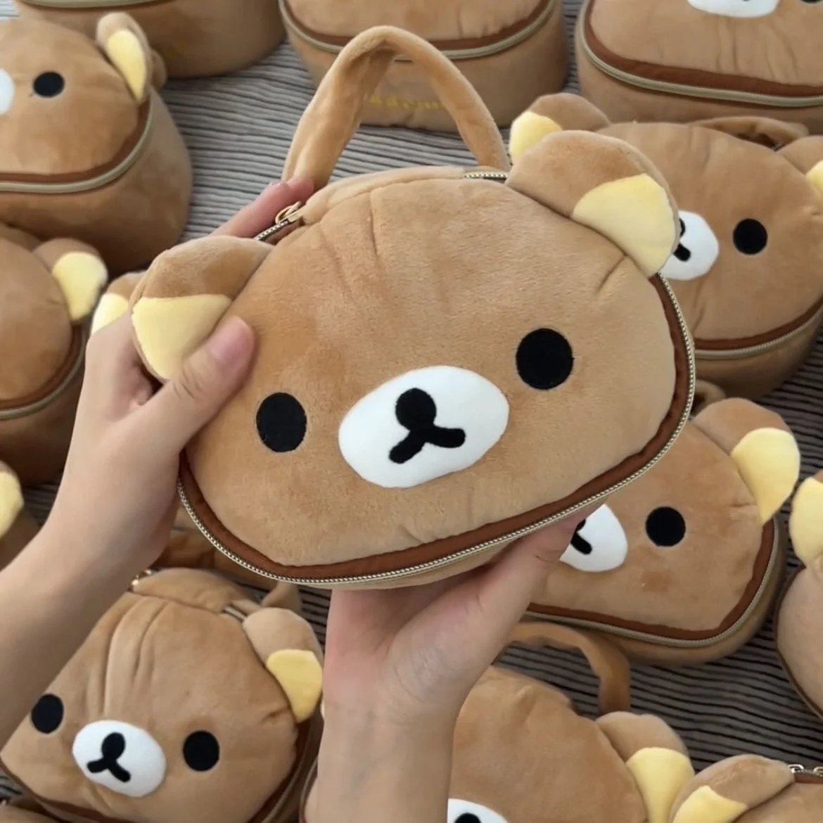 New Kawaii Cute Rilakkuma Wash Bag Plush Oval Three-Dimensional Makeup Bag Portable Storage Bag Cartoon Ins Gift For Girls