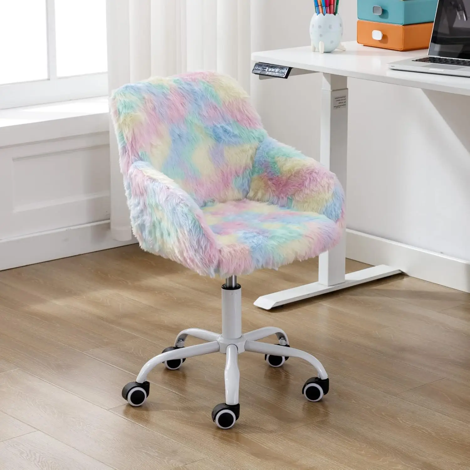 

Swivel Kids Chair With Wheels, Adjustable Kids Desk Chair With Armrest And Back, Cute Faux Fur Kids Study Chairs For Boys And