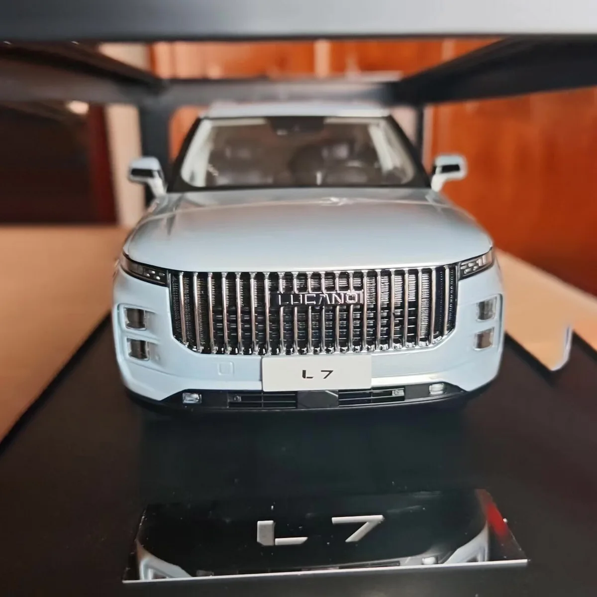 Модель автомобиля LUCANO L7 Micromodel, Jaecoo J7, из сплава, подарок для взрослых, украшение для рабочего стола, серо-серебристый, 1:18