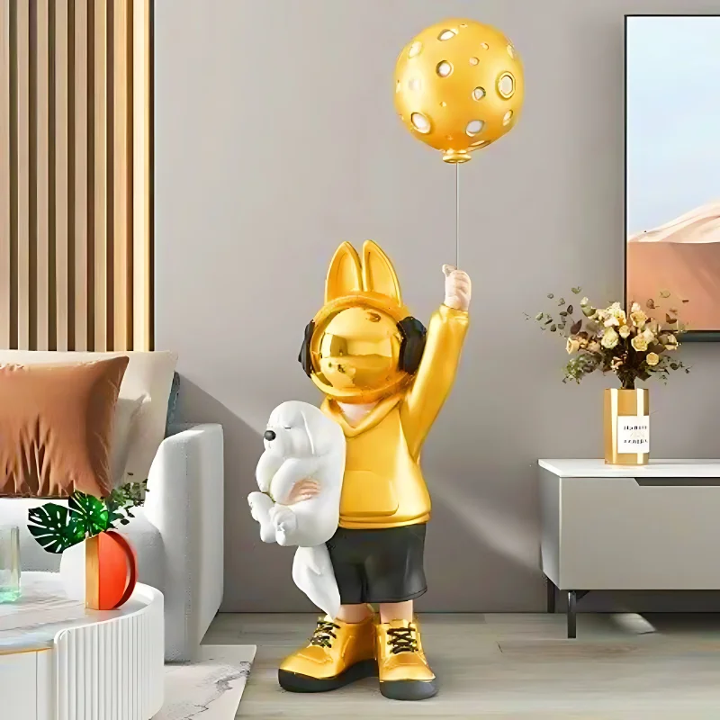 

Creative Astronaut Living Room Holding Lamp Floor-standing Decoration, Home Accessories, Doll, TV Cabinet, Decorative Small Lamp