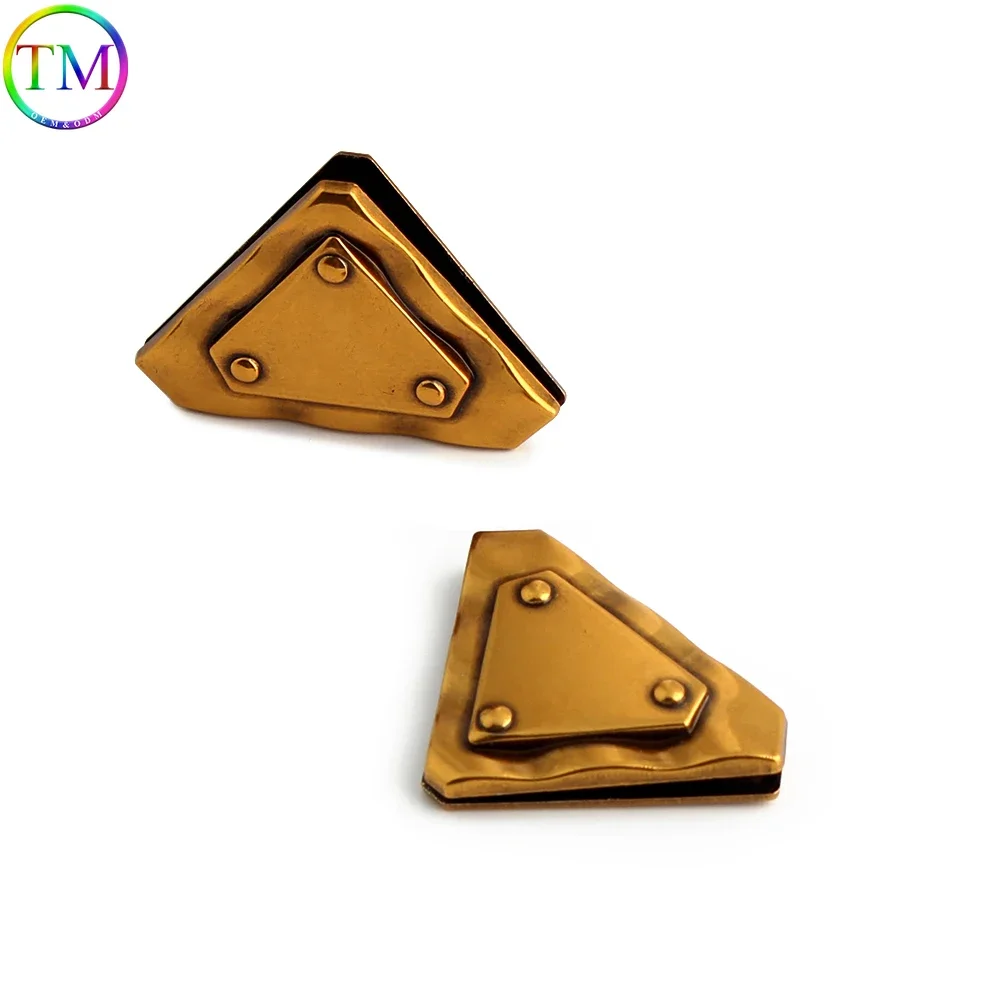 10-50-100PCS Triangle 39x26MM Old gold Metal Screw Labels Tags For Leather Shoes Purse Bags Customize Embossed Name Made Logo