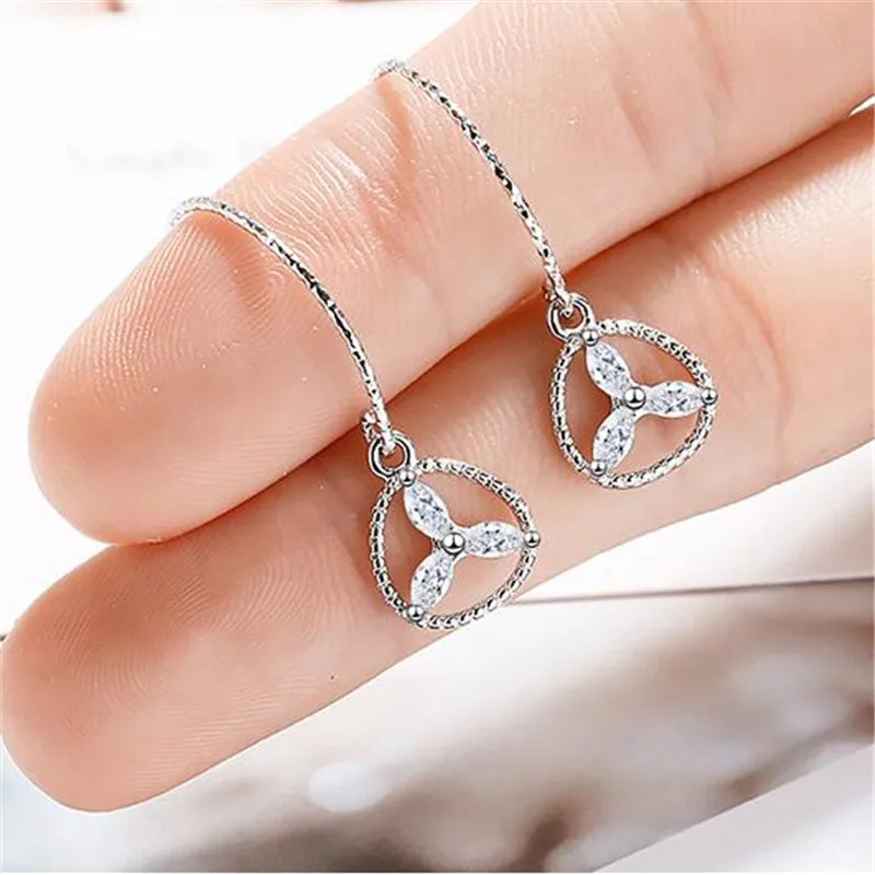 

New Flash Lucky Grass Simple Personality 925 Sterling Silver Jewelry Fresh Ear Hook Temperament Crystal Dangle Earrings XZE331