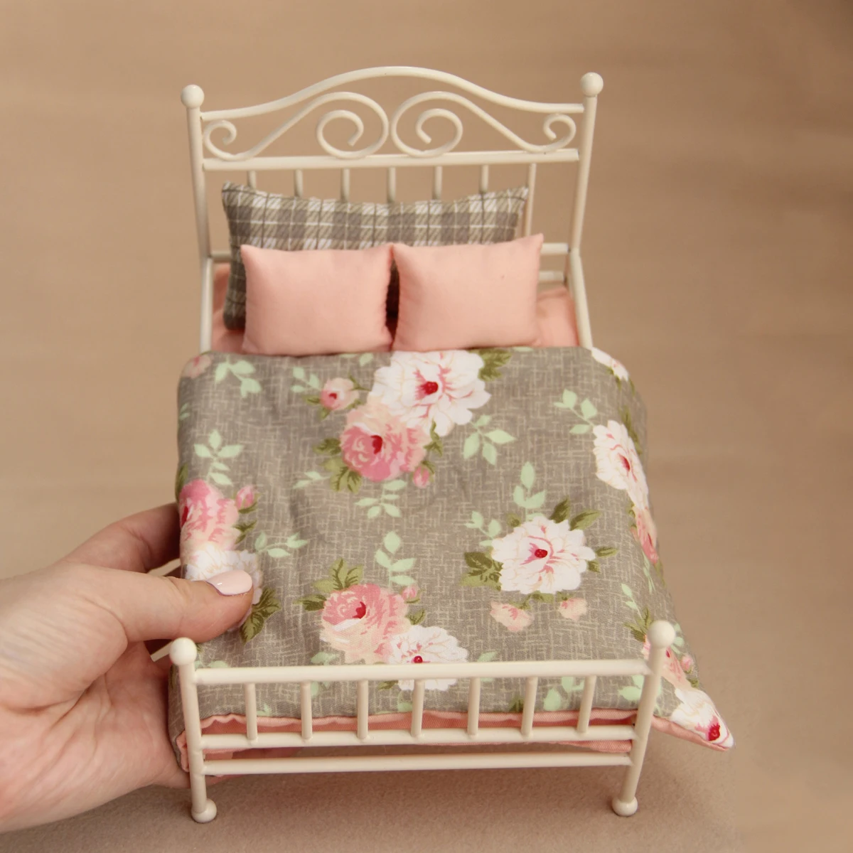 1:8-1:12 miniature furniture L - Home Bargains 评论和价格