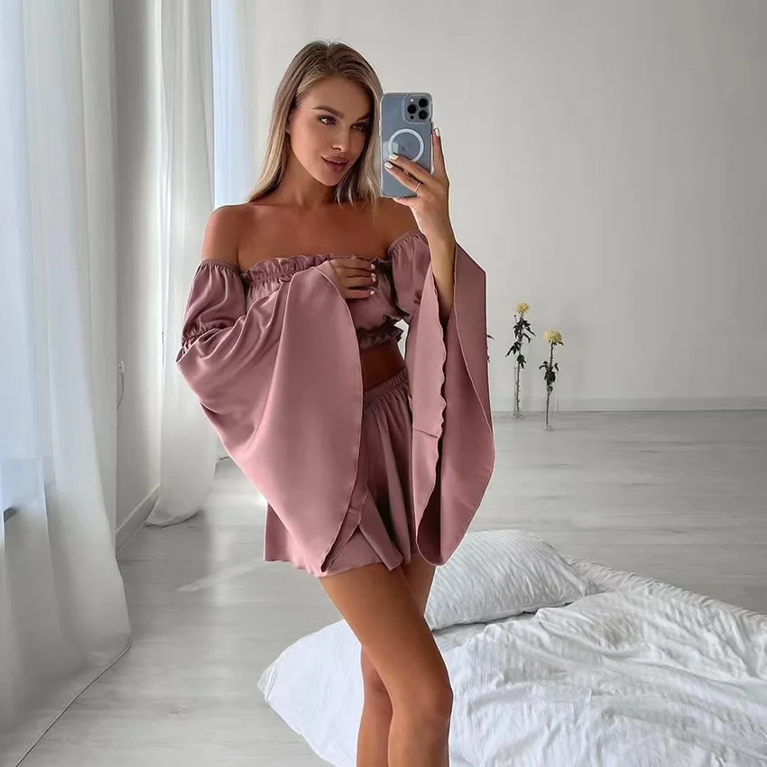 ชุดเสื้อครอปแขนยาวและกางเกงขาสั้น ชุดลำลองสำหรับผู้หญิง ผ้าโพลีเอสเตอร์ คอลเลคชั่นฤดูร้อน 2023