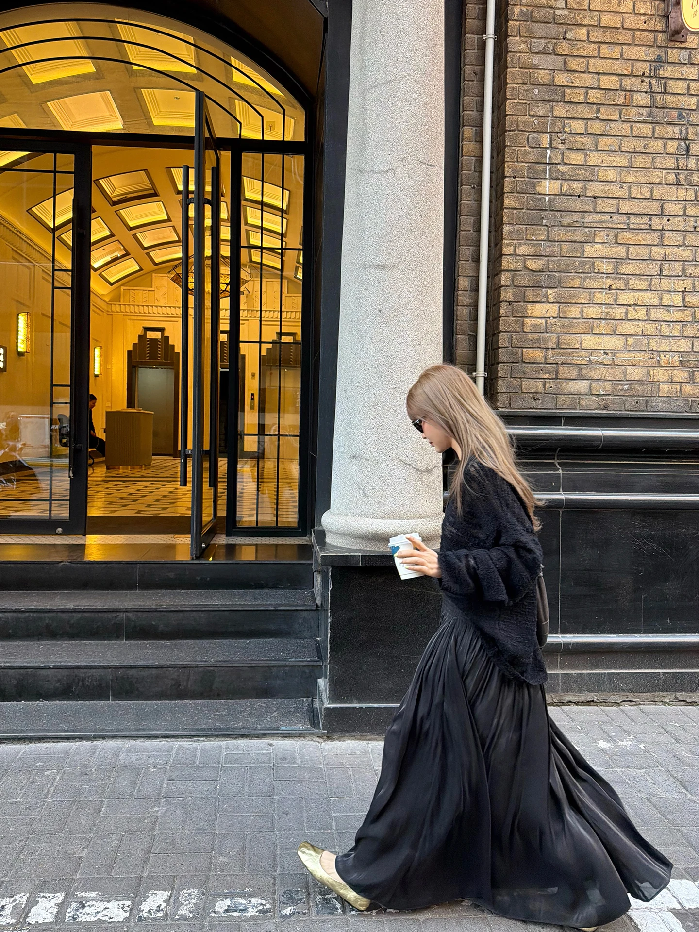 

Юбка CheerioBan из блестящего перламутрового атласа с плиссировкой, красивая драпированная, средней длины, в повседневном стиле, из полиэфирного волокна, без рукавов, облегающая.