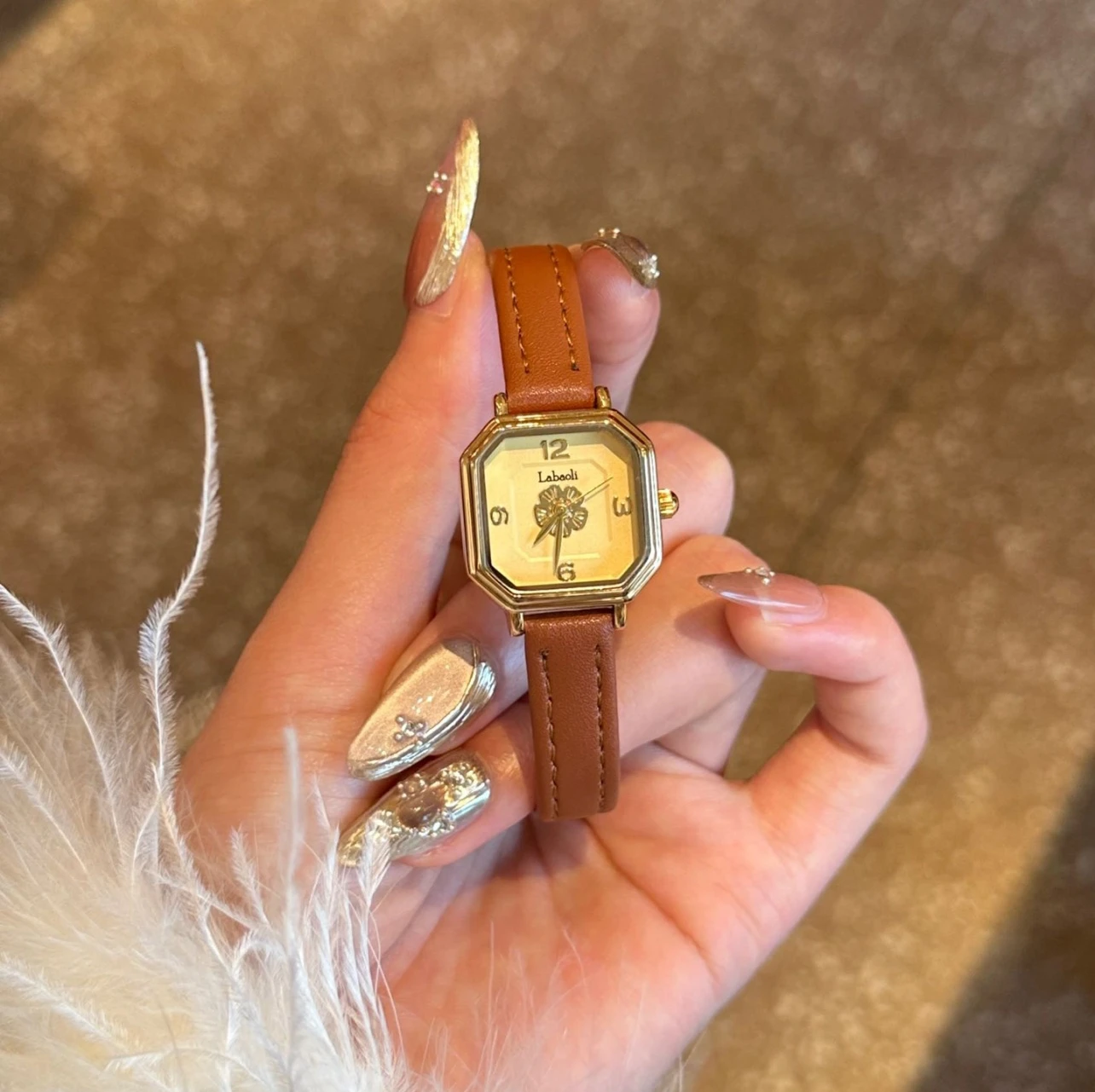 Elegant women's watch, classic retro style square dial watch, fashionable women's leather belt quartz watch, women's accessories