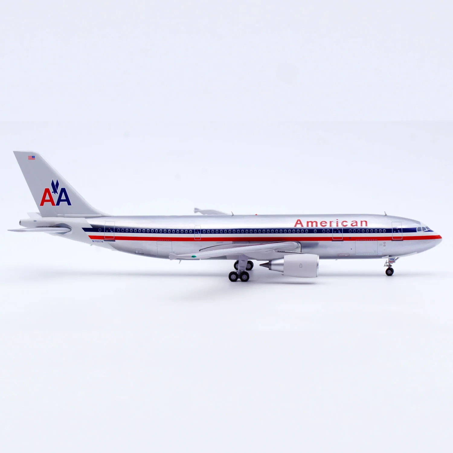 XX20013 合金製コレクタブル飛行機ギフト JC Wings 1/200 アメリカン