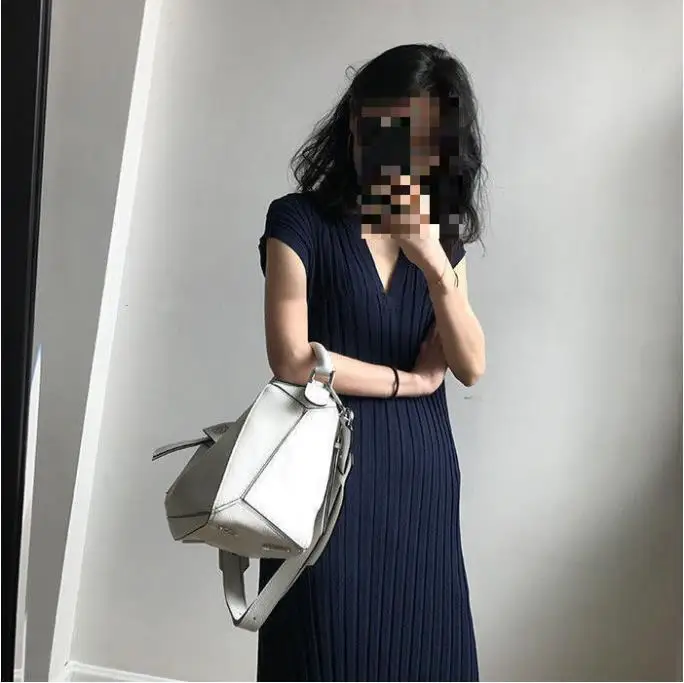 

2023 Sleeveless Pleat Knit Dress V Neck A-line Pit Strip Slim Long Dress Sundress Solid Color Casual Women Summer Dresses