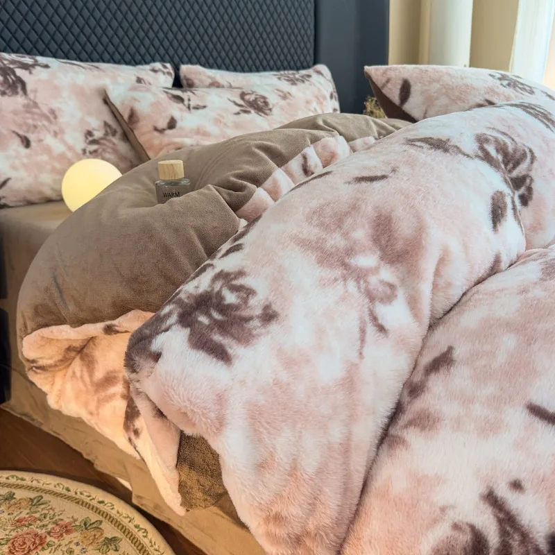 2025 new simple and cute polka dot milk fleece bed four-piece set autumn and winter thickened warm bedding four-piece set view 2
