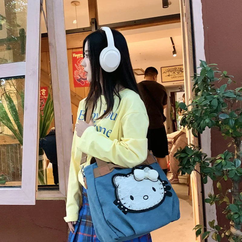 Sanrio Hello Kitty cute retro handbag cartoon contrasting color versatile shopping travel large capacity shoulder messenger bag