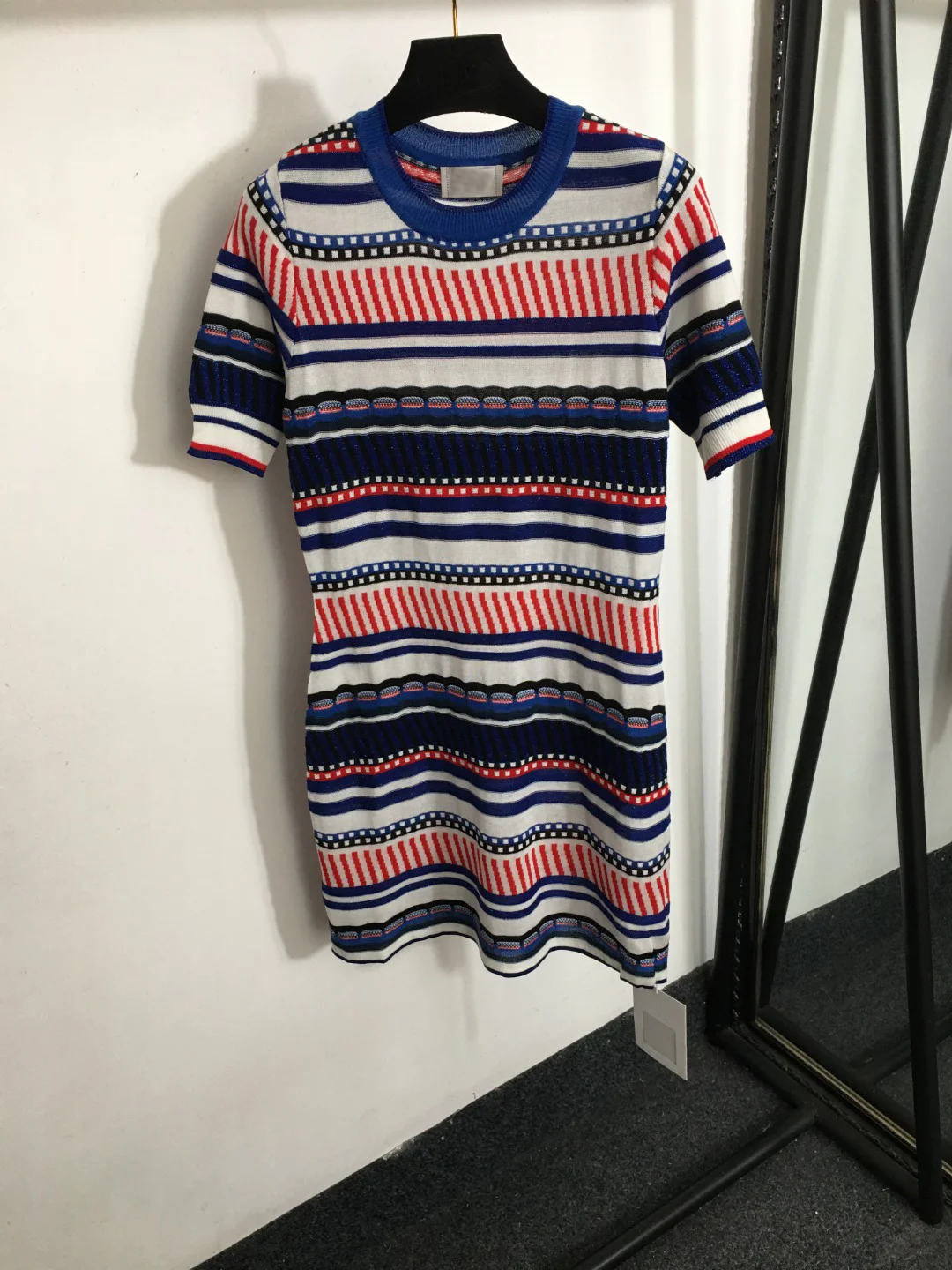 

Contrast Striped Hip-Hugging Slim-Fit Knitted Short-Sleeved Dress Round Neck Pullover Thin Color Block Breathable Elegant Dress