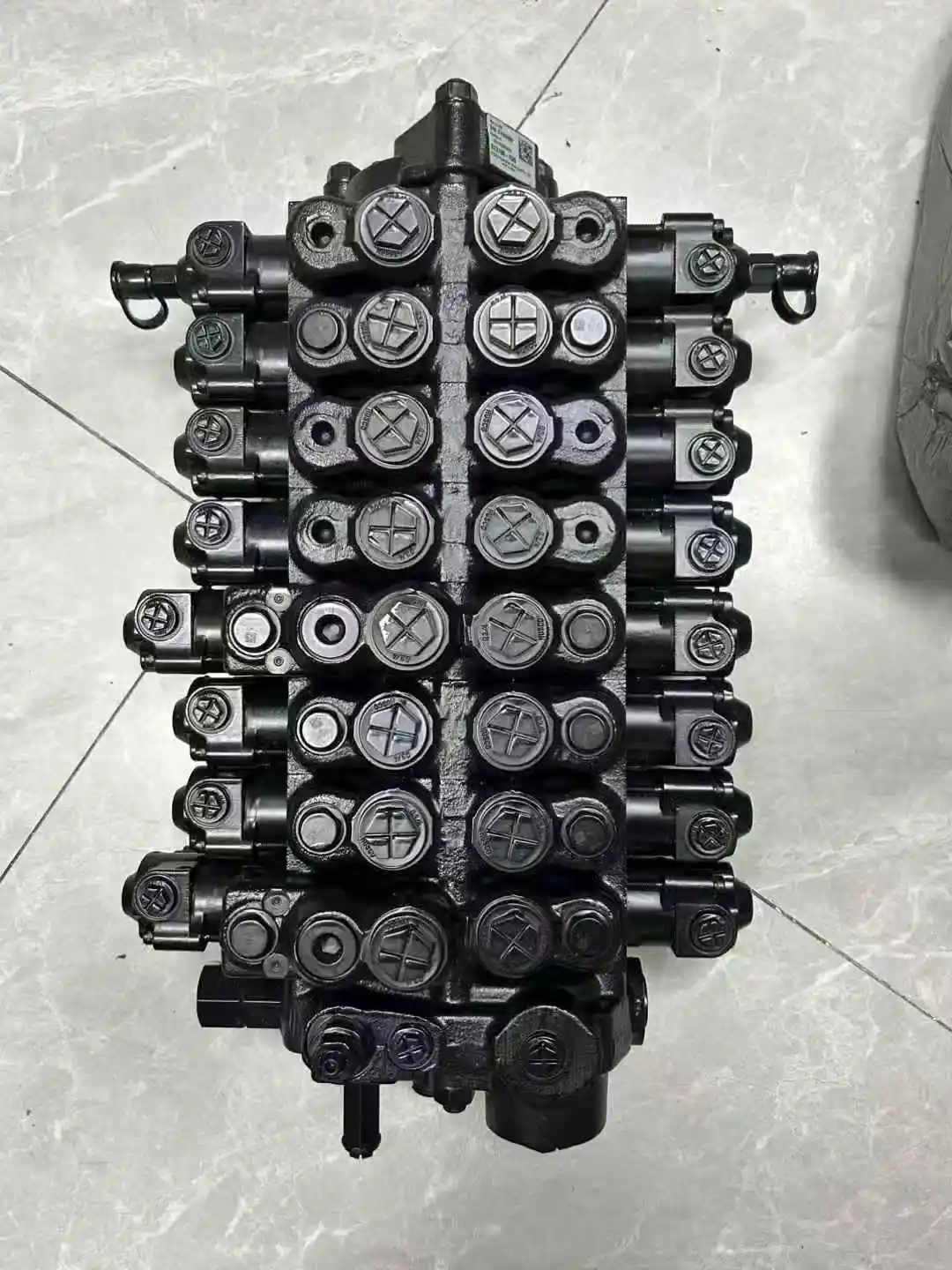 Excavator Part Hydraulic Valve SCX180 SCX180-H25 Distribution Valve Assy for SANY SY75 SY60 Main Control Valve
