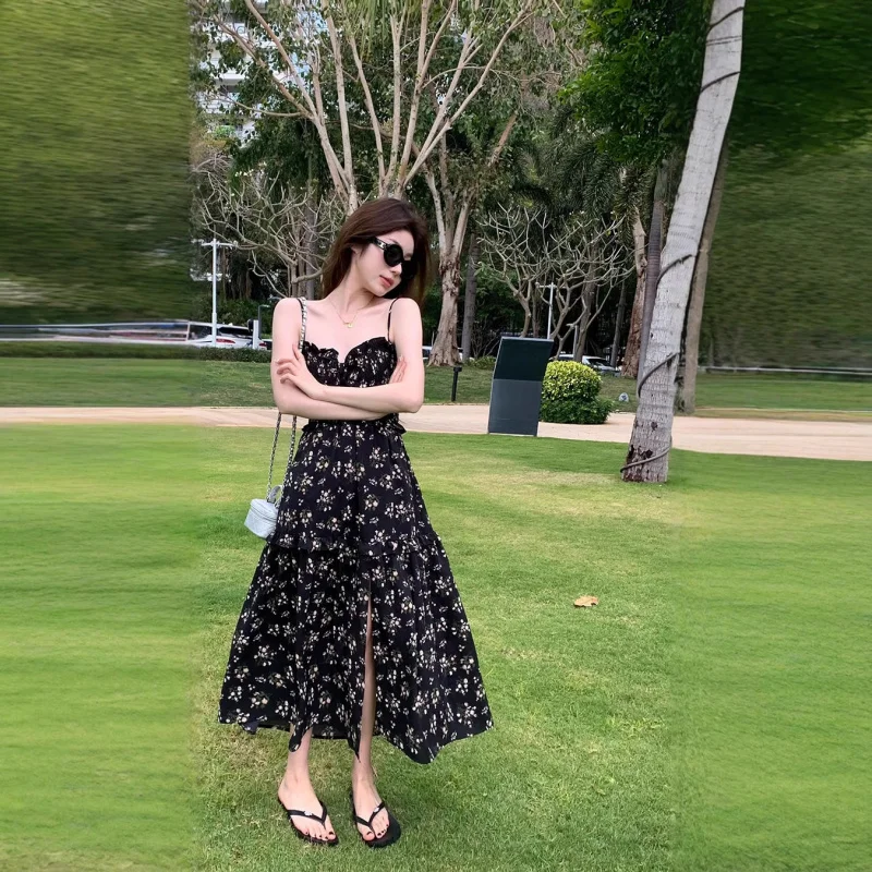 

2025 Summer New Black Floral High-End Elegant Tea Break Dress with Slit and Spaghetti Straps C001