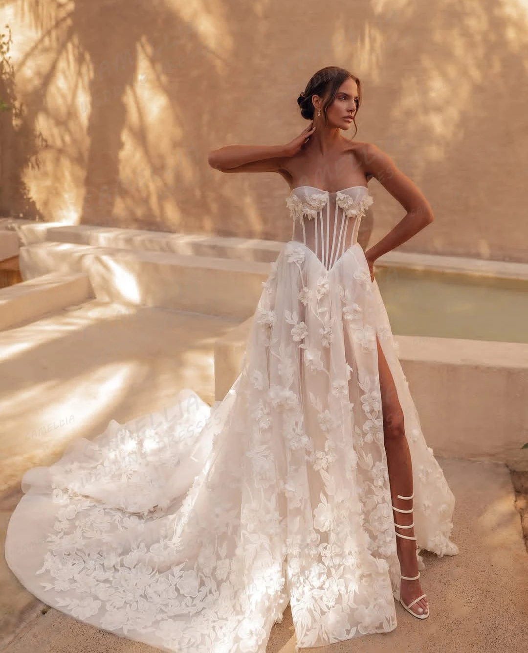 Elegante Blumen-Hochzeitskleider für Damen, herzförmiger Ausschnitt, A-Linie, ärmellos, hoher Schlitz, Partykleider, Vestidos De Novia, individuell anpassbar