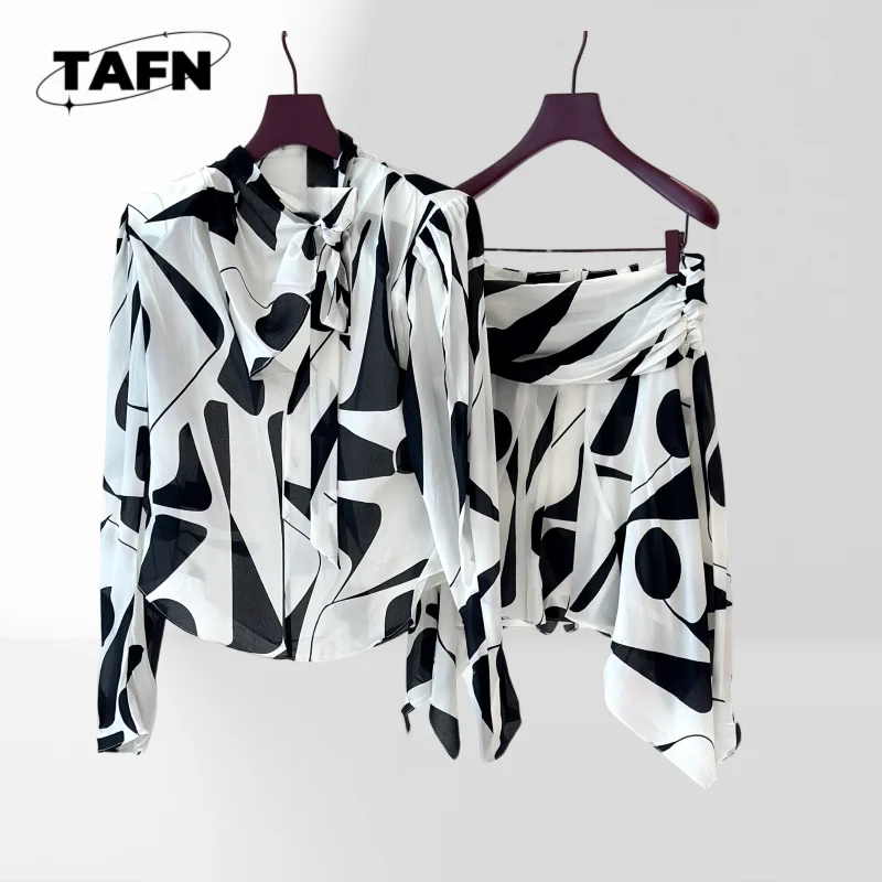 

Comfy Women’s Skirt and Top Set, for Casual or Evening Wear Gorgeous Women’s Skirt Set for Hot Summer Days Easy AG1423