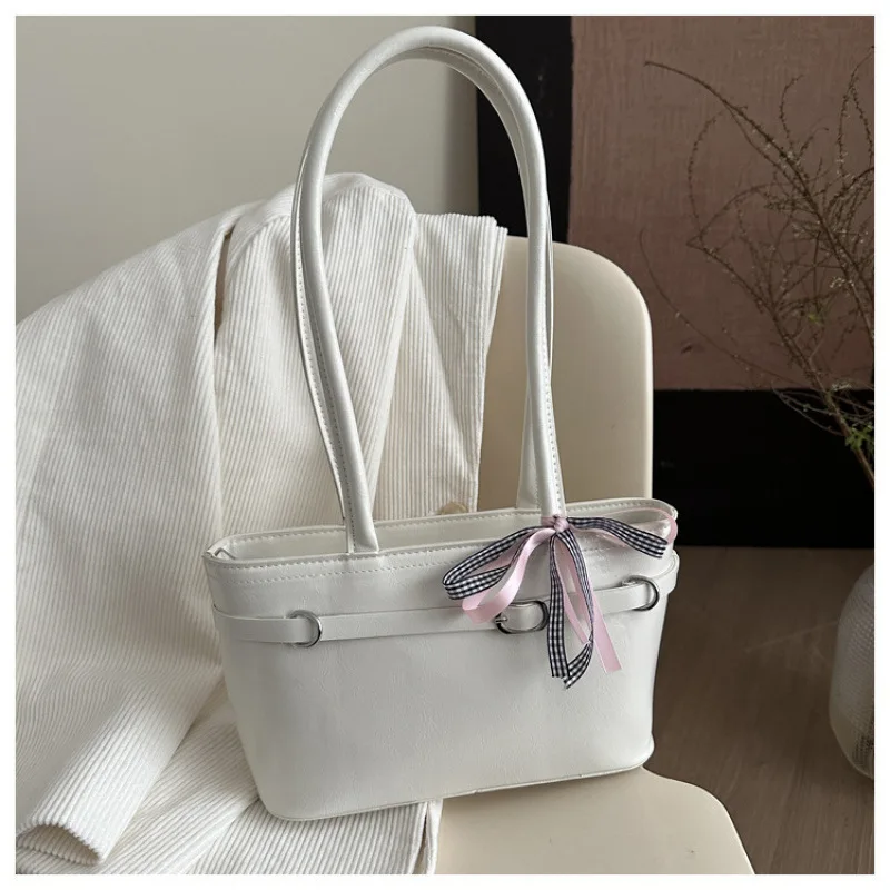 

Women's 2025 New Large-Capacity Shoulder Bag - Trendy, Minimalist, Spring & Summer Versatile