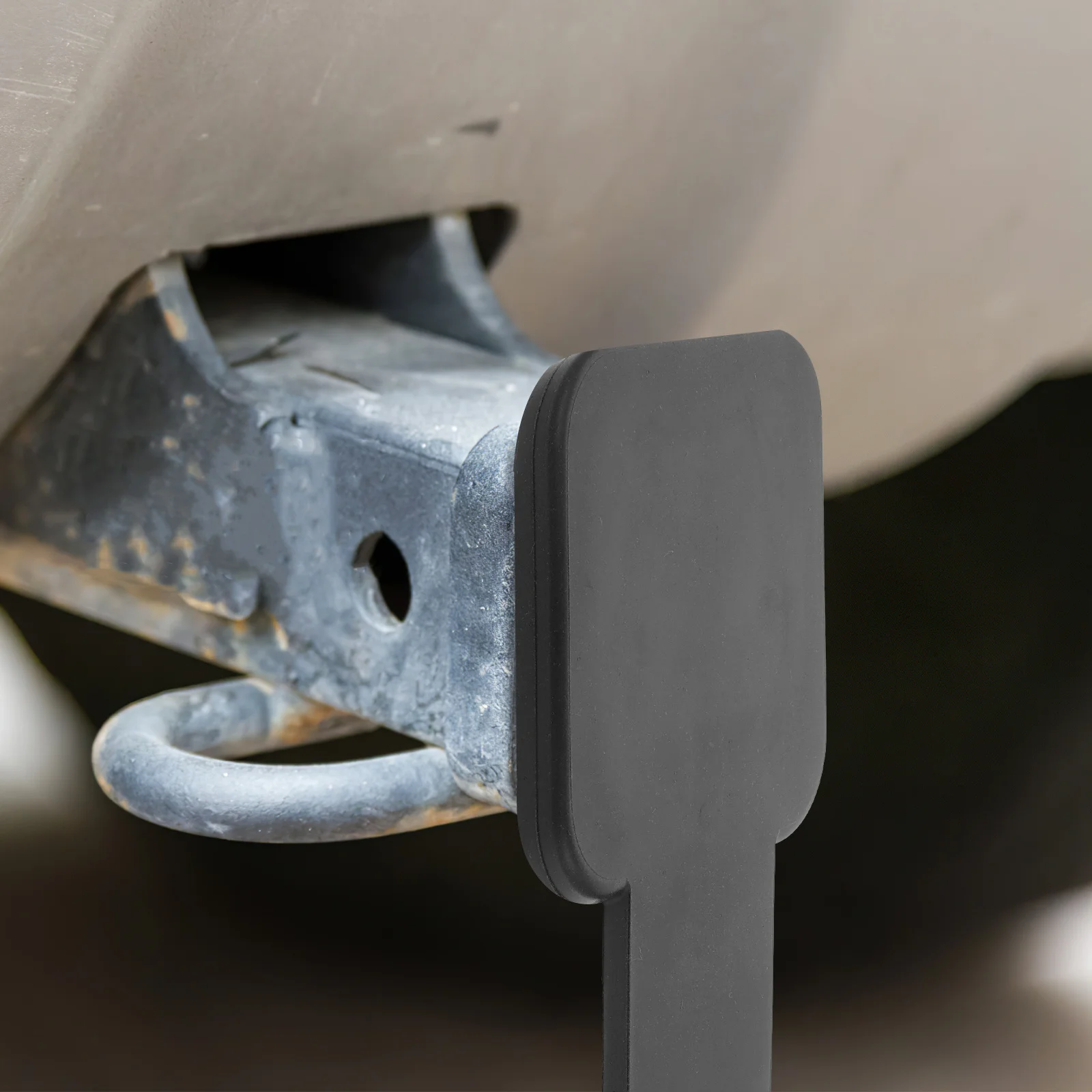 

2-Inch Trailer Hitch Cover Dust Plug Tow Protector Cap for Truck Rv Trailer Secure Fit Heavy Duty Outdoor Protection