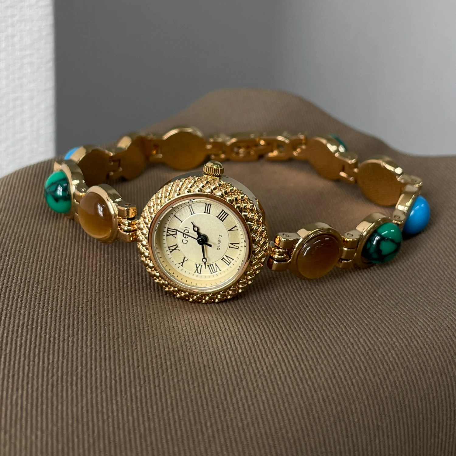 

Golden Watch Doudou Design Colorful Watch High-End High-Quality Women'S Model 2026 New Luxury Quartz Watch Accessories Gift