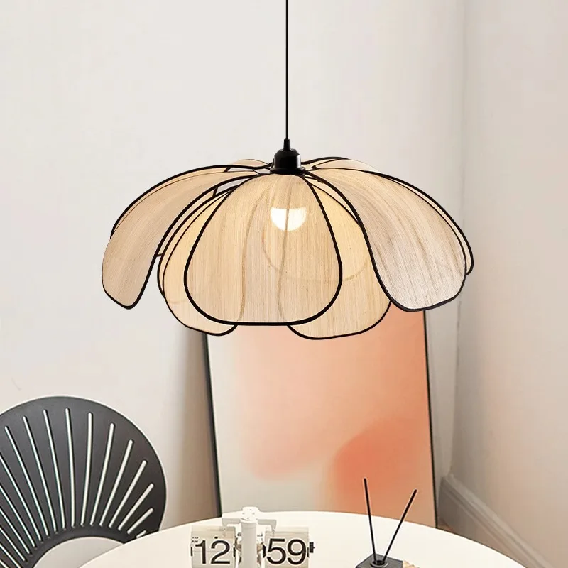 

Retro Fashion Simple Dining Room Living Room Chandelier Lotus Lotus Art Bedroom Sky Lantern Atmosphere Lighting Cafe Lamps