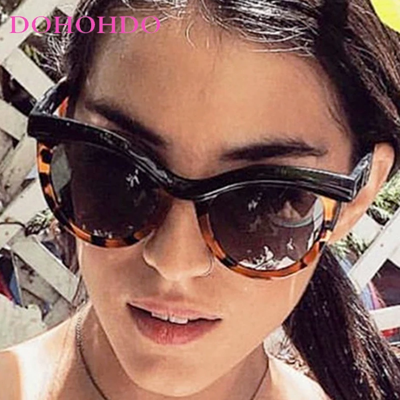 

New Vintage Brand Design Fashion Big Cat Eye Sunglasses Women Men Retro Trendy Traveling Sun Glasses Female UV400 Lentes De Sol