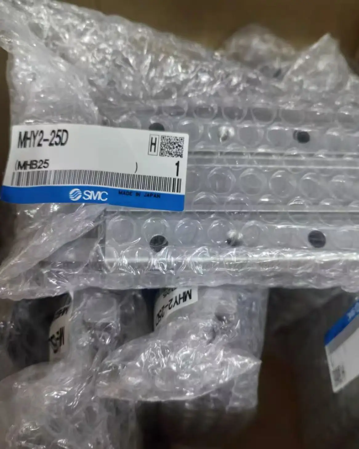 كاميرا الإصبع الزاوي الأصلية SMC Air Gripper 180 °   مكونات الأداة الهوائية MHY2-10D/MHY2-16D/MHY2-20D/MHY2-25D