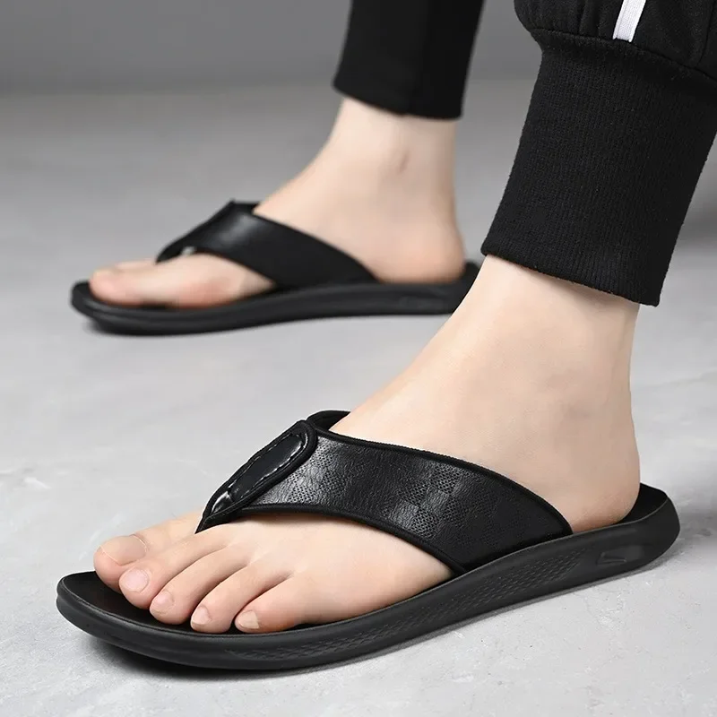 Summer Casual Fashion Soft-soled Non-slip Outdoor Beach Men\'s Sandals Shoes Designer New Luxury Soft Leather Men\'s Flip-flops