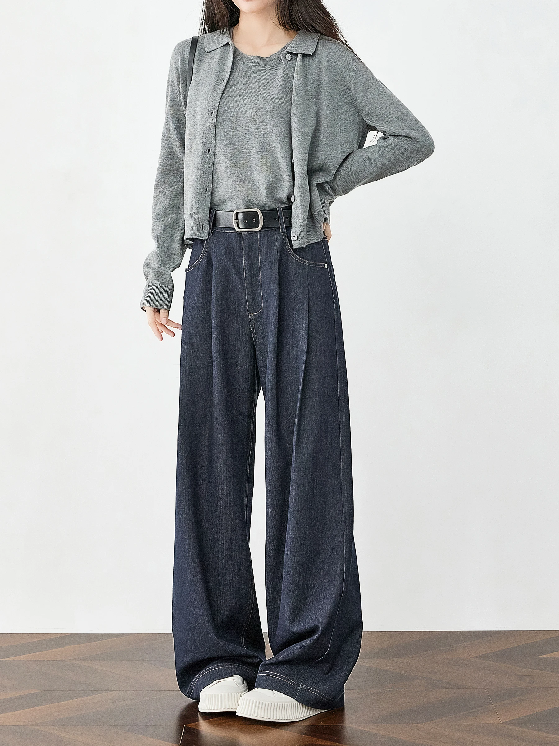 

Брюки из темно-синего денима Slim Fit с высокой талией, прямые, струящиеся, с декоративной строчкой, широкие штанины, весна 2026, элегантные, для невысоких женщин